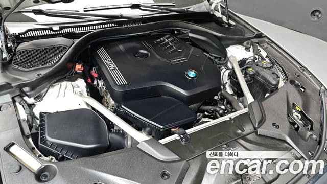 BMW 5 Series 2020 — ფოტო 6/20