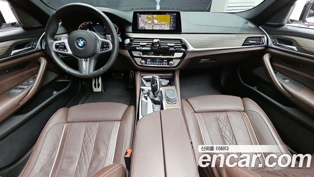 BMW 5 Series 2020 — ფოტო 7/20