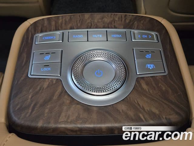 Genesis G80 2021 — ფოტო 18/20