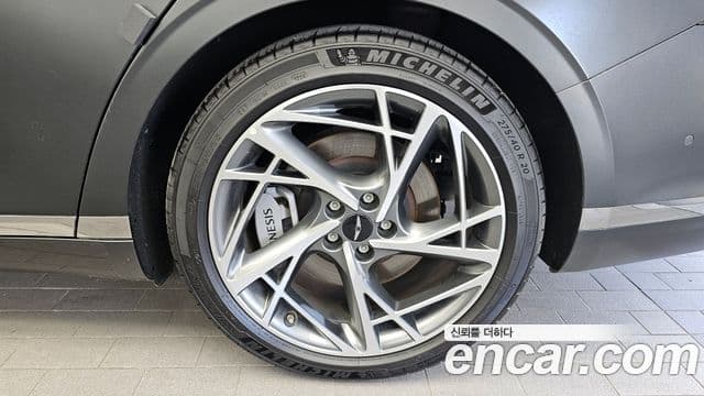Genesis G90 2023 — Photo 9/41