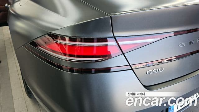 Genesis G90 2023 — Photo 32/41