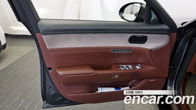 Genesis G90 2023 — Photo 24/41