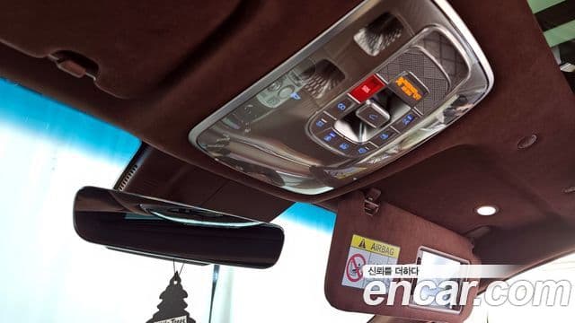 Genesis G90 2023 — Photo 25/41