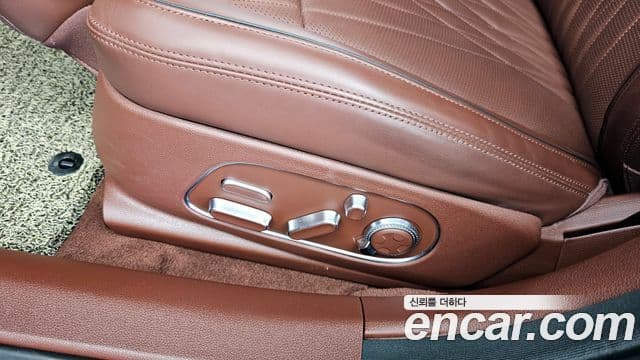 Genesis G90 2023 — Photo 5/41