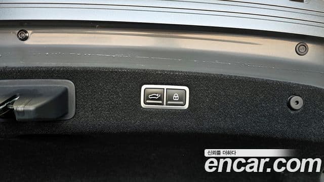 Genesis G90 2023 — Photo 11/41