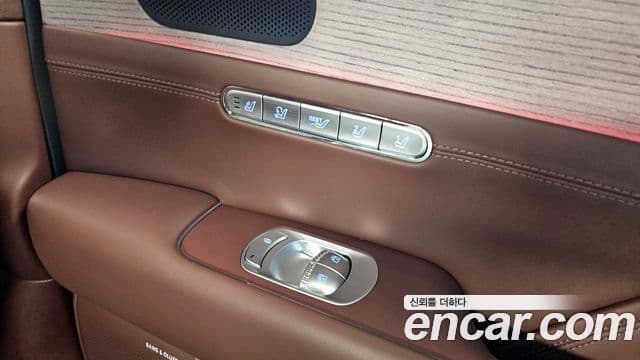 Genesis G90 2023 — Photo 12/41
