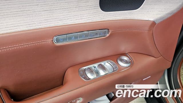 Genesis G90 2023 — Photo 14/41