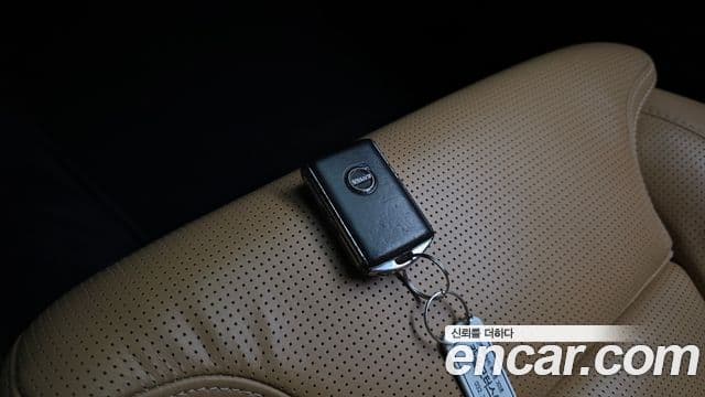 Volvo V60 Cross Country 2020 — Photo 27/36