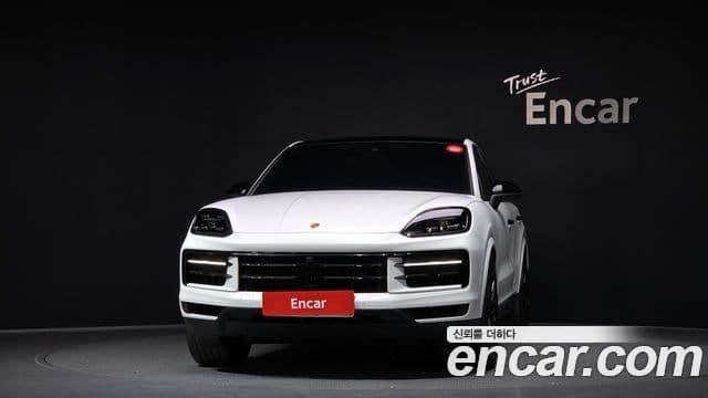 Porsche Cayenne 2023 — фото 2 из 20