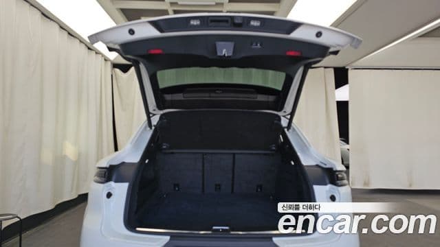 Porsche Cayenne 2023 — Şəkil 20/20