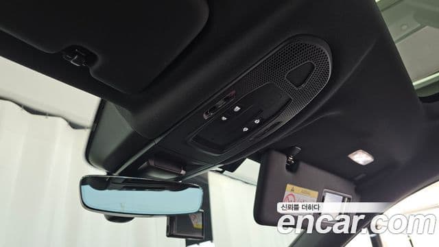 Porsche Cayenne 2023 — Photo 34/35