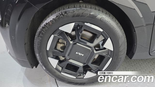 Kia Carnival 2024 — ფოტო 13/20