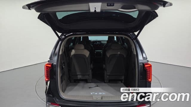 Kia Carnival 2024 — Şəkil 2/20