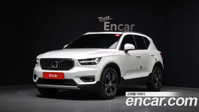 Volvo XC40 2020 — Şəkil 1/20