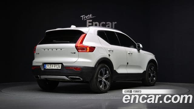 Volvo XC40 2020 — Şəkil 2/20