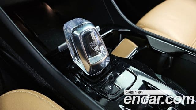 Volvo XC40 2020 — Şəkil 8/20