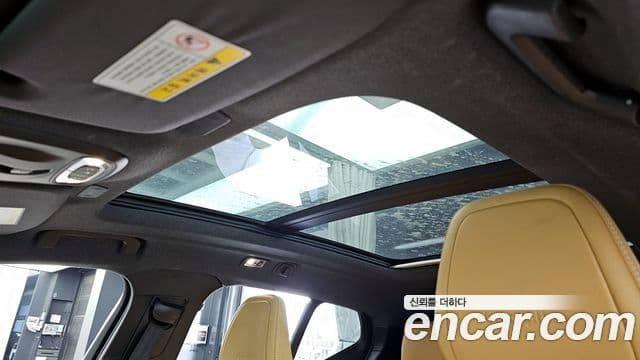Volvo XC40 2020 — фото 18 из 20