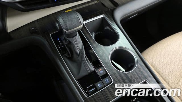 Toyota Sienna 2023 — Фото 9/20