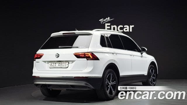 Volkswagen Tiguan 2018 — ფოტო 2/20