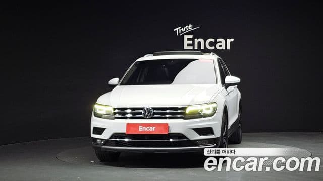 Volkswagen Tiguan 2018 — ფოტო 3/20