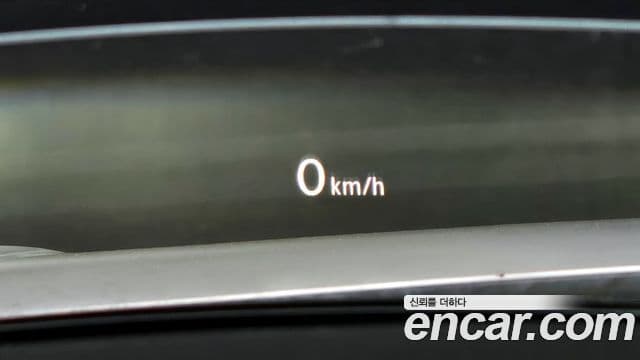 Volkswagen Tiguan 2018 — ფოტო 17/20
