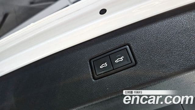 Volkswagen Tiguan 2018 — ფოტო 20/20