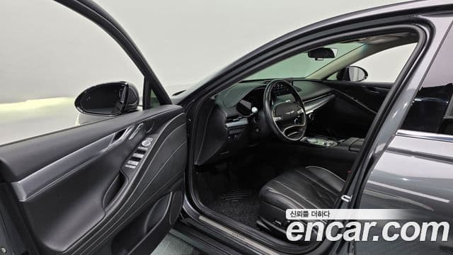 Genesis Electrified G80 2020 — ფოტო 8/20