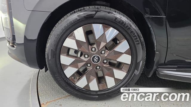 Hyundai Staria 2021 — ფოტო 5/20