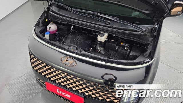 Hyundai Staria 2021 — ფოტო 6/20