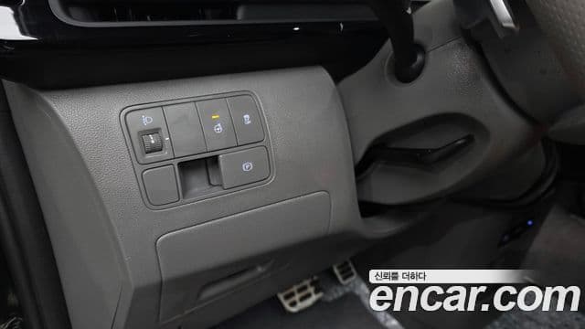 Hyundai Staria 2021 — ფოტო 14/20