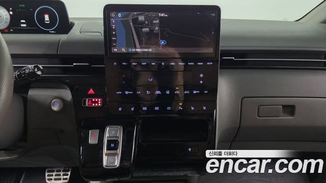 Hyundai Staria 2021 — ფოტო 18/20