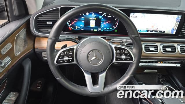 Mercedes-Benz GLE-Class 2021 — Фото 12/20