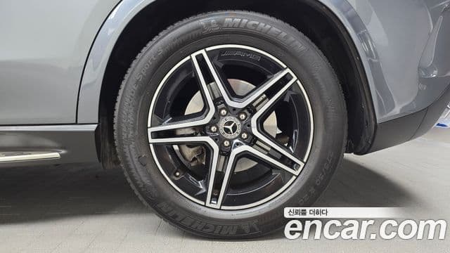 Mercedes-Benz GLE-Class 2021 — ფოტო 9/35