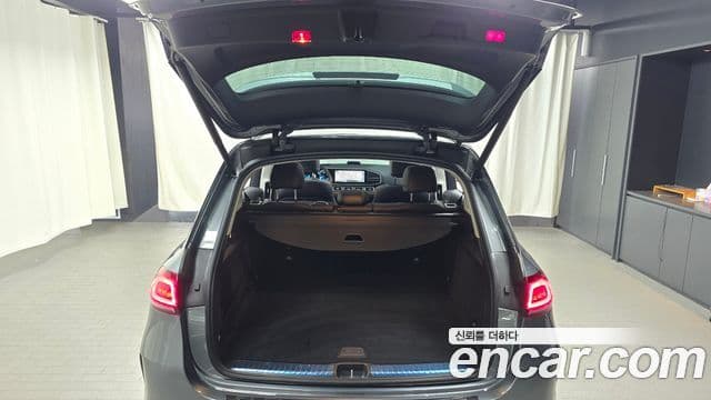 Mercedes-Benz GLE-Class 2021 — ფოტო 26/35