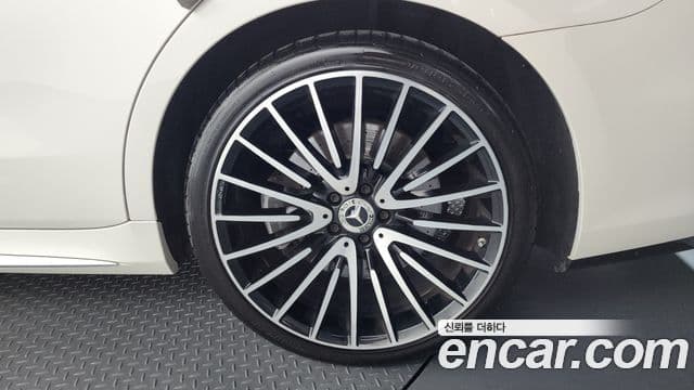 Mercedes-Benz S-Class 2021 — Photo 15/34