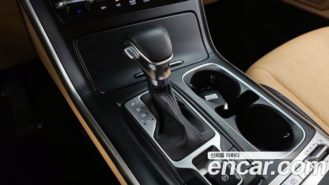 Kia Carnival 2021 — Фото 9/20