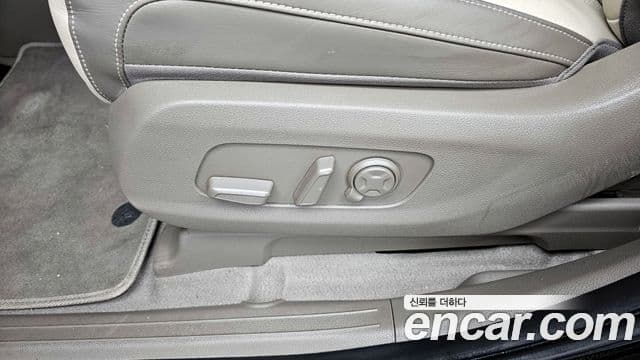 Kia Carnival 2024 — Photo 9/38