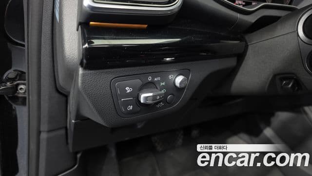 Audi Q5 2021 — Photo 19/37