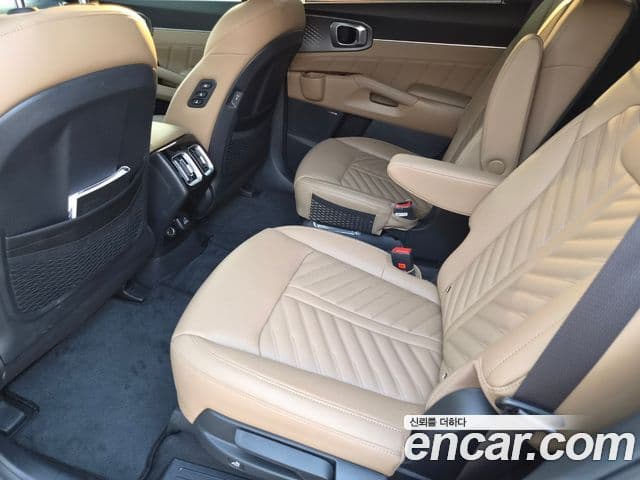 Kia Sorento 2024 — Şəkil 15/18