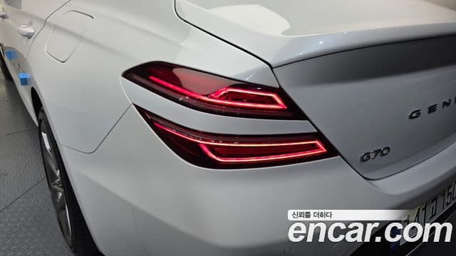 Genesis G70 2023 — ფოტო 16/33