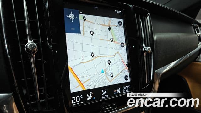 Volvo V90 Cross Country 2018 — Photo 12/30