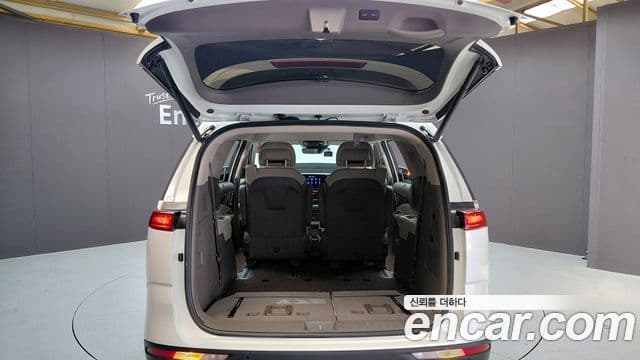 Kia Carnival 2022 — Şəkil 19/20