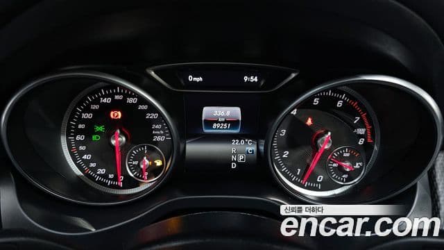 Mercedes-Benz GLA-Class 2018 — ფოტო 18/20