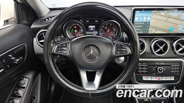 Mercedes-Benz GLA-Class 2018 — ფოტო 4/20
