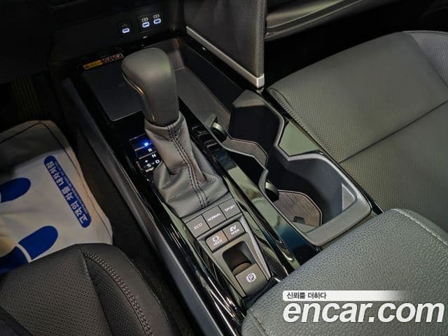 Toyota Camry 2025 — Photo 16/16
