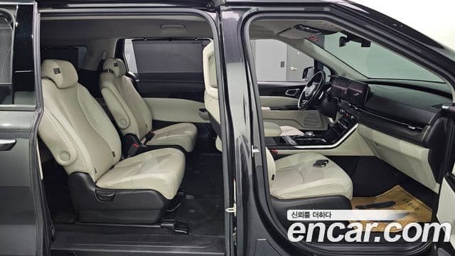 Kia Carnival 2020 — Фото 12/20