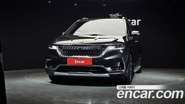 Kia Carnival 2021 — фото 3 из 20
