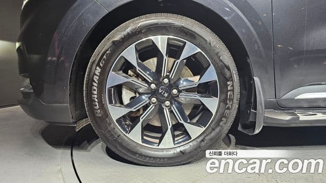 Kia Carnival 2021 — фото 5 из 20