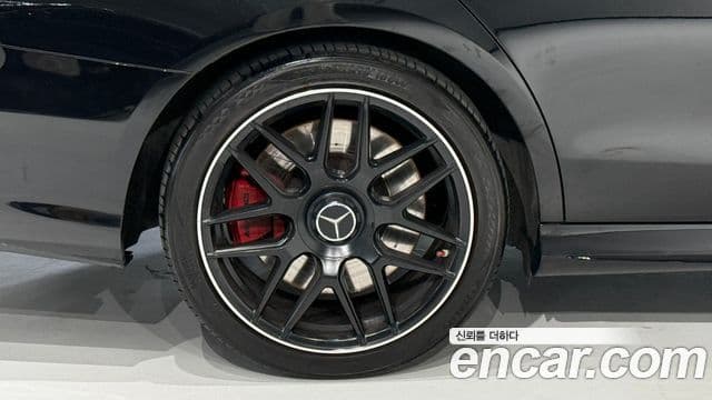 Mercedes-Benz E-Class 2023 — Фото 20/20