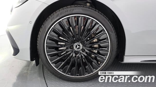 Mercedes-Benz E-Class 2024 — Şəkil 12/20